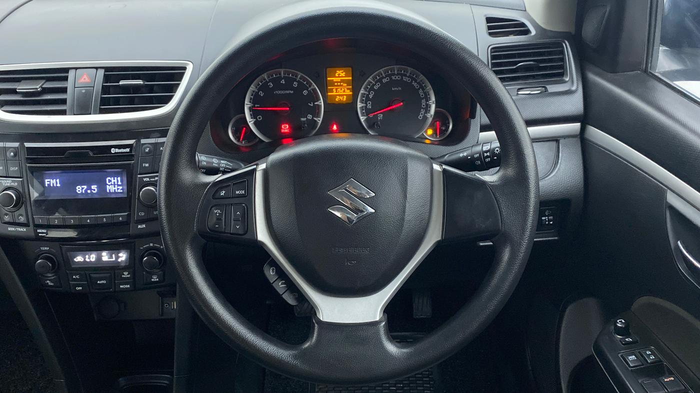 2017 Maruti Swift ZXI D, Petrol, Manual, 51,579 km, Steering Wheel Close Up
