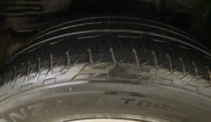 2016 Toyota Corolla Altis G CVT PETROL, Petrol, Automatic, 56,430 km, Right Rear Tyre Tread