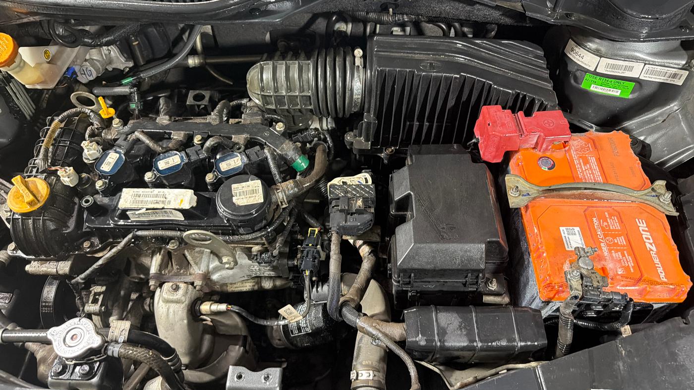 2022 Tata ALTROZ XT PETROL, Petrol, Manual, 54,918 km, Engine View - Left