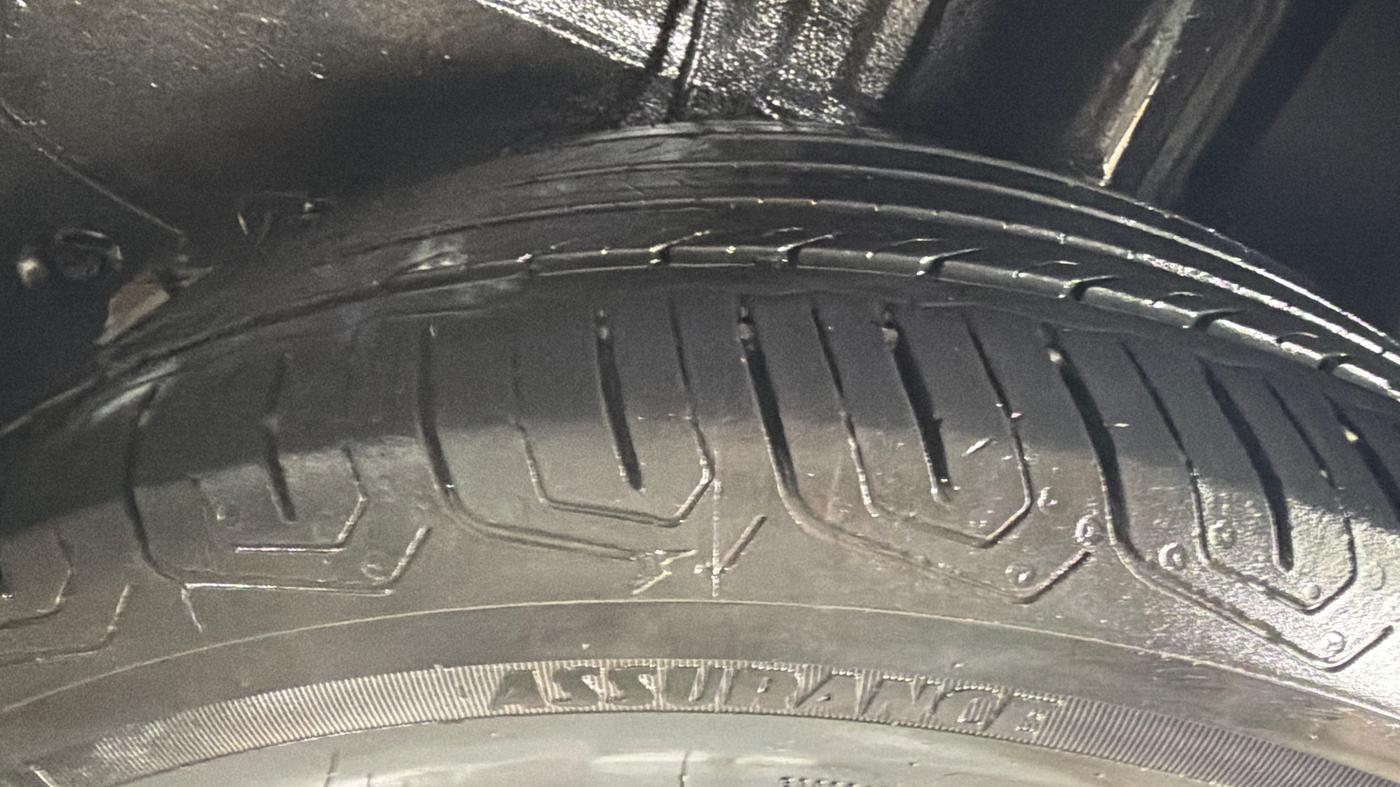 2022 Tata ALTROZ XT PETROL, Petrol, Manual, 54,918 km, Left Rear Tyre Tread