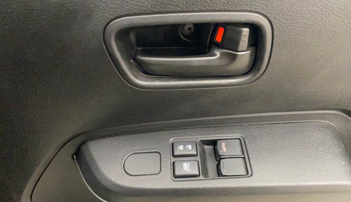 2018 Maruti IGNIS SIGMA 1.2, Petrol, Manual, 34,148 km, Driver Side Door Panels Control