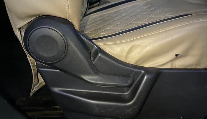 2019 Maruti New Wagon-R VXI 1.2, Petrol, Manual, 44,150 km, Driver Side Adjustment Panel