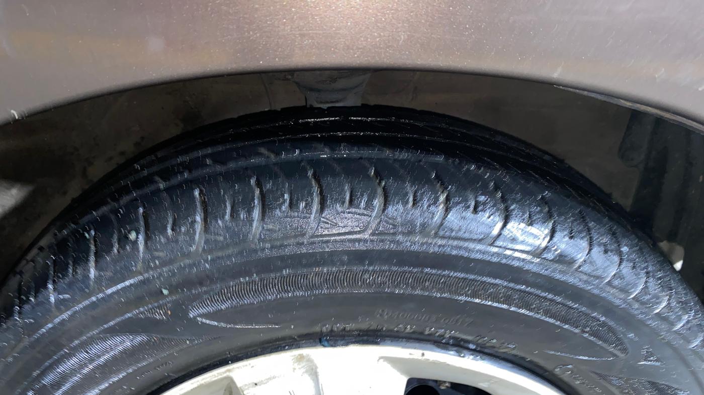 2014 Maruti Wagon R 1.0 VXI, Petrol, Manual, 24,927 km, Right Front Tyre Tread