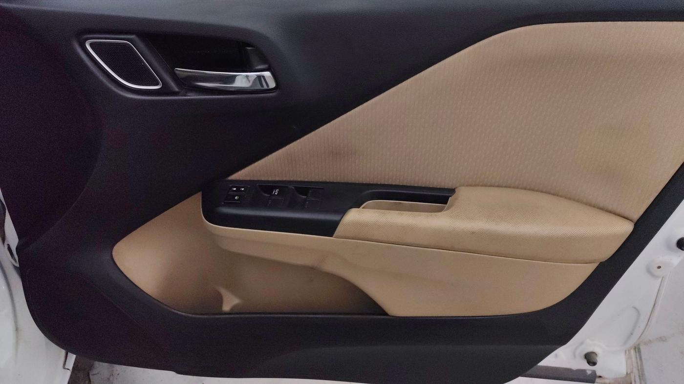 2019 Honda City 1.5L I-VTE V CVT, Petrol, Automatic, 85,590 km, Driver Side Door Panels Control