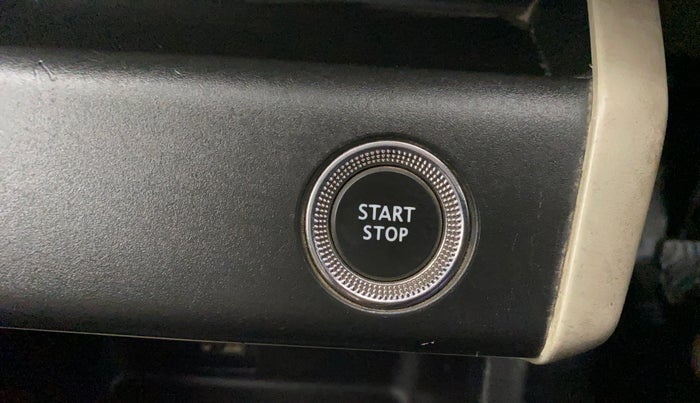 2020 Renault TRIBER RXZ, Petrol, Manual, 75,385 km, Keyless Start/ Stop Button