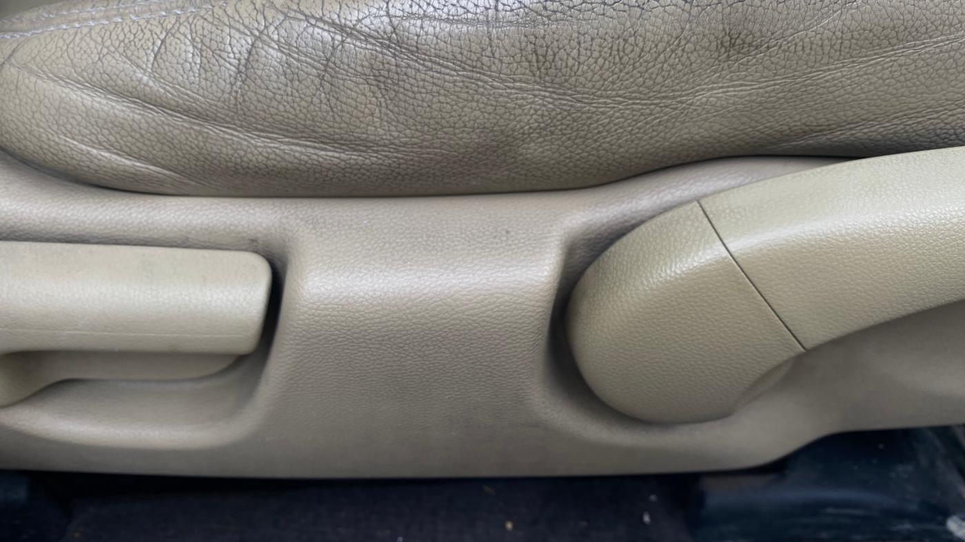 2013 Honda City 1.5L I-VTEC V AT, Petrol, Automatic, 1,00,548 km, Driver Side Adjustment Panel
