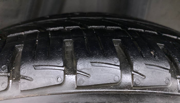 2022 Honda Jazz 1.2L I-VTEC VX CVT, Petrol, Automatic, 11,365 km, Left Rear Tyre Tread