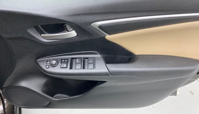 2022 Honda Jazz 1.2L I-VTEC VX CVT, Petrol, Automatic, 11,365 km, Driver Side Door Panels Control