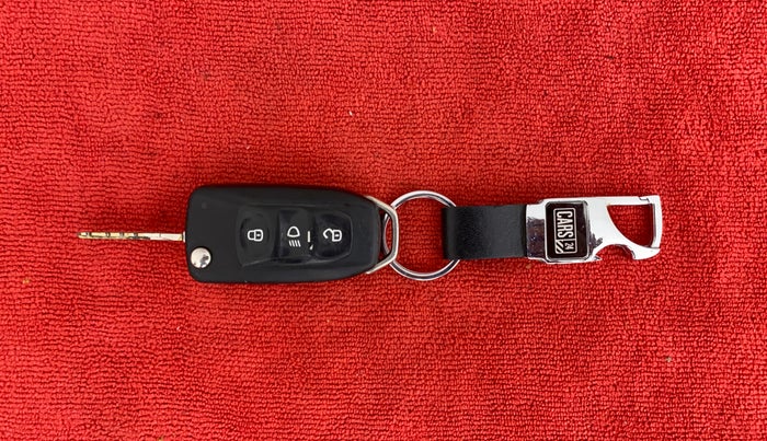 2018 Tata TIGOR XZ PLUS PETROL, Petrol, Manual, 29,154 km, Key Close Up