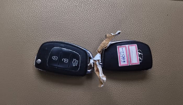2014 Hyundai Verna FLUIDIC 1.6 VTVT SX, Petrol, Manual, 91,796 km, Key Close Up
