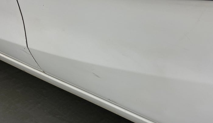 2011 Maruti Ritz LXI, Petrol, Manual, 42,484 km, Rear left door - Slightly dented