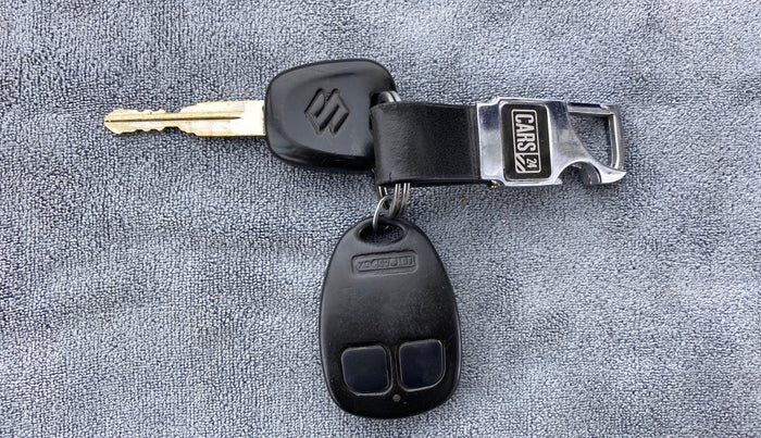 2011 Maruti Ritz LXI, Petrol, Manual, 42,484 km, Lock system - Dork lock functional only from remote key