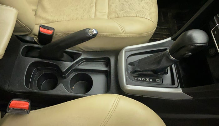 2021 Toyota URBAN CRUISER PREMIUM GRADE AT, Petrol, Automatic, 23,766 km, Gear Lever