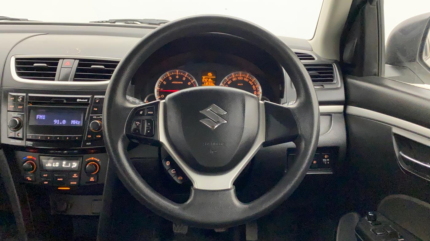 2017 Maruti Swift ZXI, Petrol, Manual, 1,18,753 km, Steering Wheel Close Up