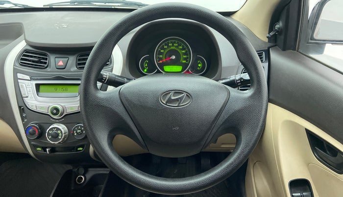 2016 Hyundai Eon MAGNA PLUS, Petrol, Manual, 27,415 km, Steering Wheel Close Up