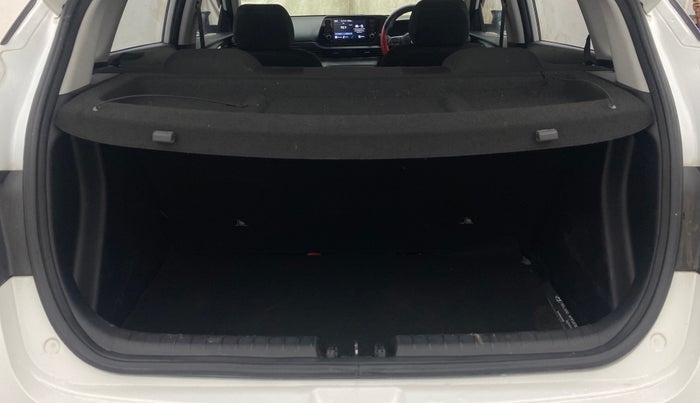 2021 Hyundai NEW I20 SPORTZ 1.2 AT, Petrol, Automatic, 21,650 km, Boot Inside