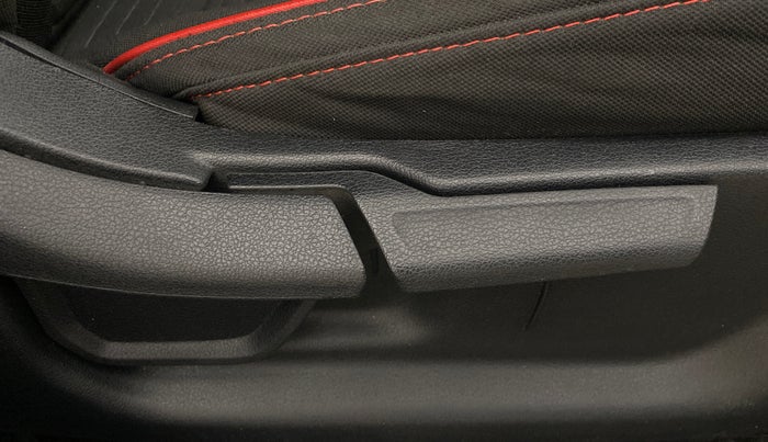 2021 Hyundai NEW I20 SPORTZ 1.2 AT, Petrol, Automatic, 21,650 km, Driver Side Adjustment Panel