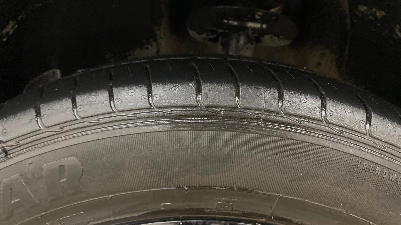 2019 MG HECTOR SHARP 1.5 DCT PETROL, Petrol, Automatic, 87,178 km, Left Front Tyre Tread