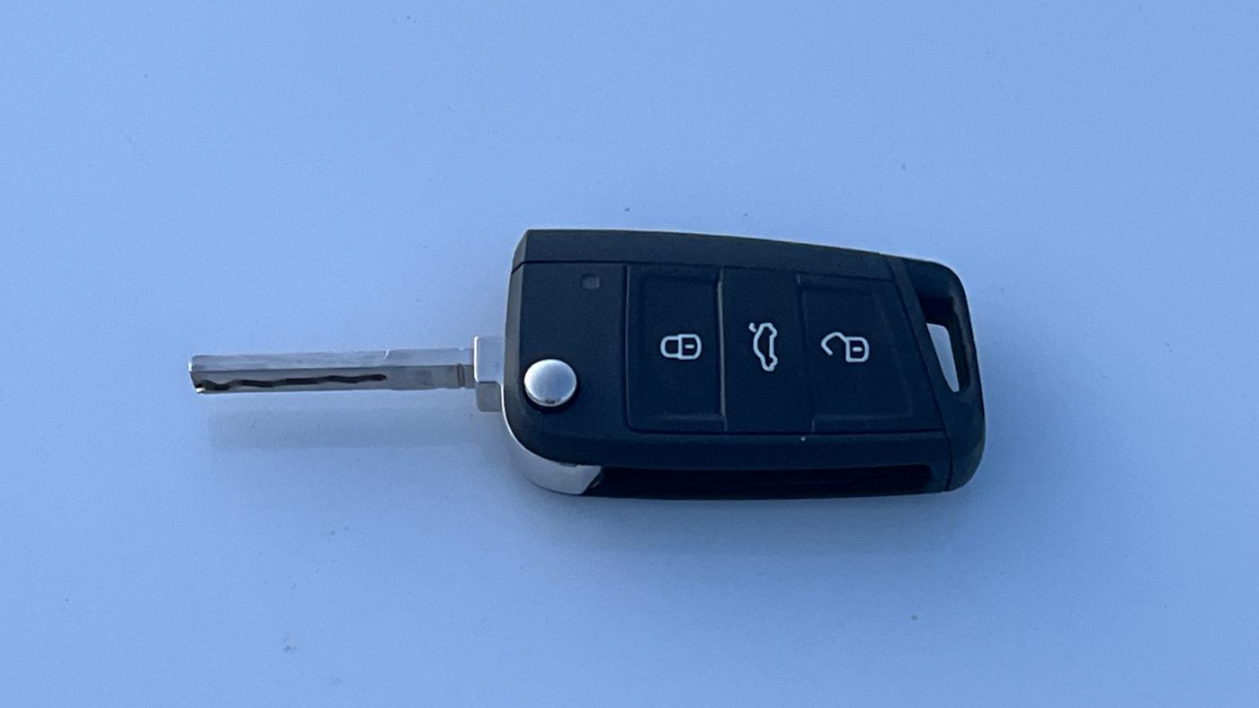 2021 Skoda KUSHAQ AMBITION 1.0L TSI AT, Petrol, Automatic, 91,579 km, Key Close Up