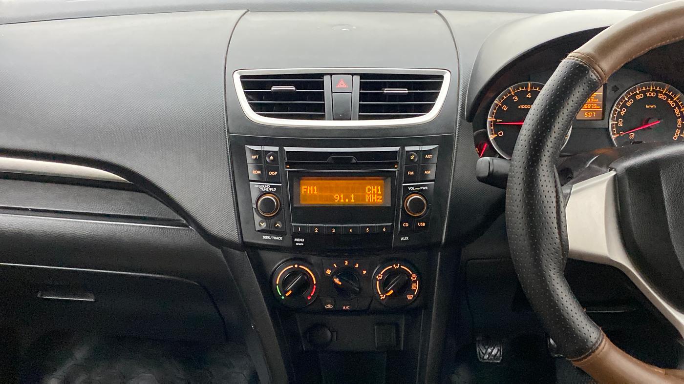 2017 Maruti Swift VXI O, Petrol, Manual, 16,870 km, Air Conditioner