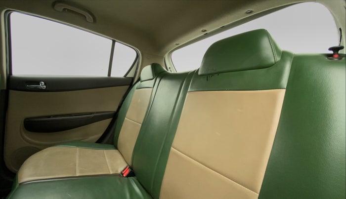 2010 Hyundai i20 MAGNA (O) 1.2, Petrol, Manual, 66,190 km, Right Side Rear Door Cabin