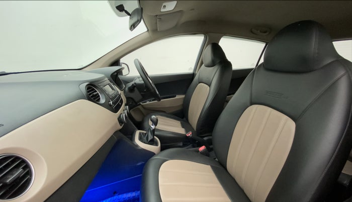 2016 Hyundai Grand i10 SPORTZ 1.2 KAPPA VTVT, Petrol, Manual, 39,532 km, Right Side Front Door Cabin