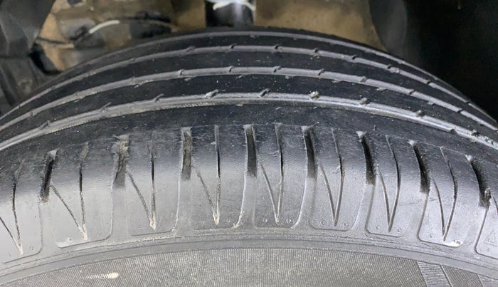 2020 Maruti Vitara Brezza ZXI +, Petrol, Manual, 25,778 km, Left Front Tyre Tread