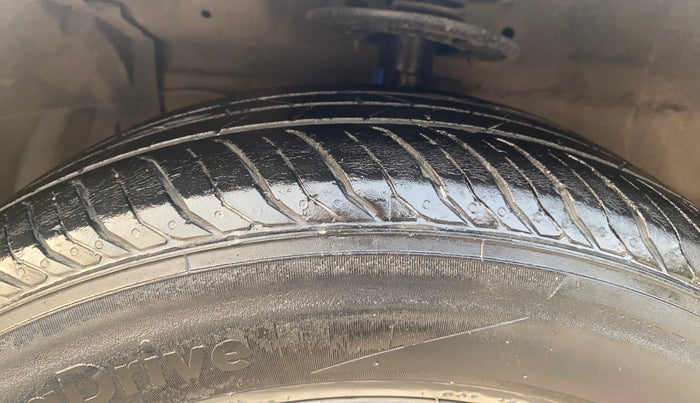 2017 Maruti Ciaz ALPHA 1.4 PETROL, Petrol, Manual, 1,46,733 km, Left Front Tyre Tread