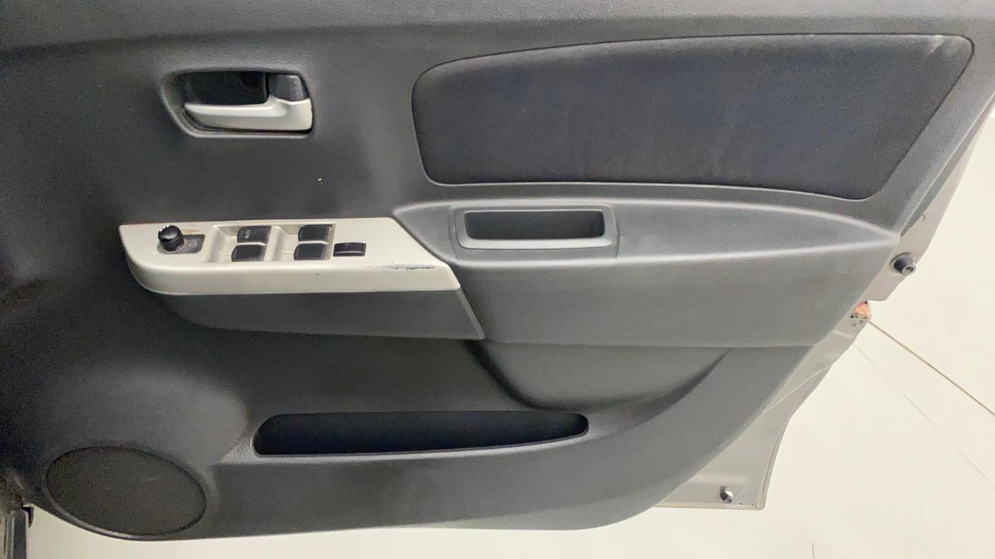 2010 Maruti Wagon R 1.0 VXI, Petrol, Manual, 69,539 km, Driver Side Door Panels Control