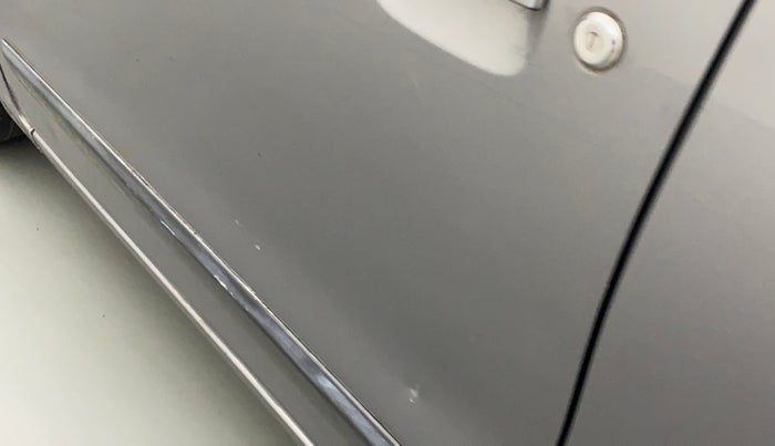 2010 Maruti Wagon R 1.0 VXI, Petrol, Manual, 69,539 km, Front passenger door - Slightly dented