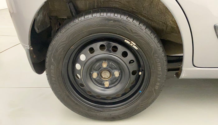 2010 Maruti Wagon R 1.0 VXI, Petrol, Manual, 69,539 km, Right Rear Wheel