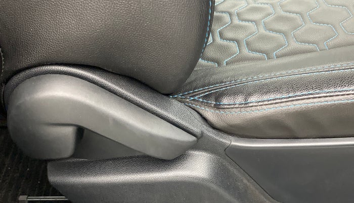 2019 Ford Ecosport 1.5 TREND TI VCT, Petrol, Manual, 27,947 km, Driver Side Adjustment Panel
