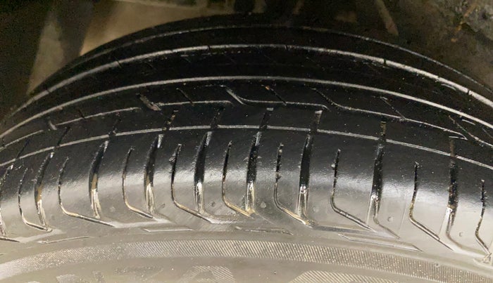 2019 Tata NEXON XM DIESEL, Diesel, Manual, 82,764 km, Right Rear Tyre Tread