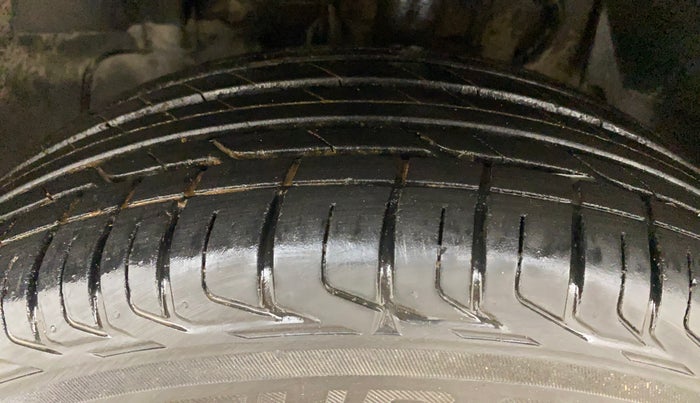 2019 Tata NEXON XM DIESEL, Diesel, Manual, 82,764 km, Left Front Tyre Tread