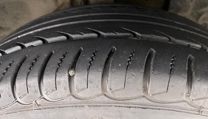 2019 Ford Ecosport 1.0 ECOBOOST TITANIUM SPORTS(SUNROOF), Petrol, Manual, 29,256 km, Right Front Tyre Tread