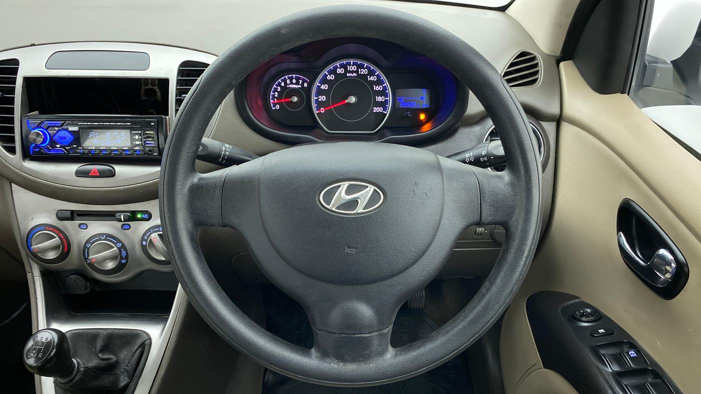 2013 Hyundai i10 MAGNA 1.2 KAPPA2, Petrol, Manual, 39,765 km, Steering Wheel Close Up