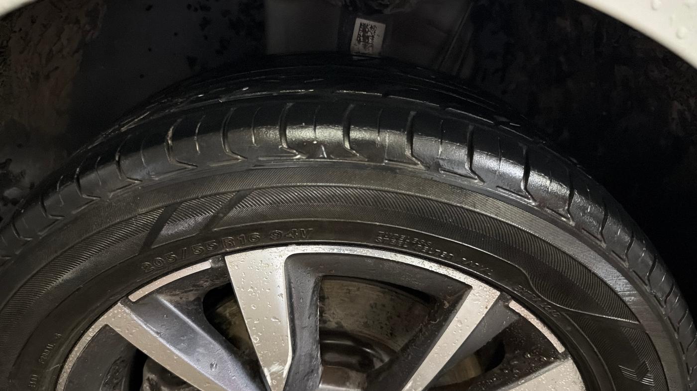2022 Skoda SLAVIA STYLE 1.5L TSI DSG, Petrol, Automatic, 52,202 km, Left Front Tyre Tread