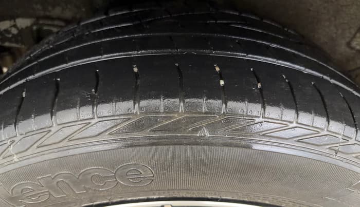 2020 Hyundai VENUE S 1.2, Petrol, Manual, 25,007 km, Right Rear Tyre Tread