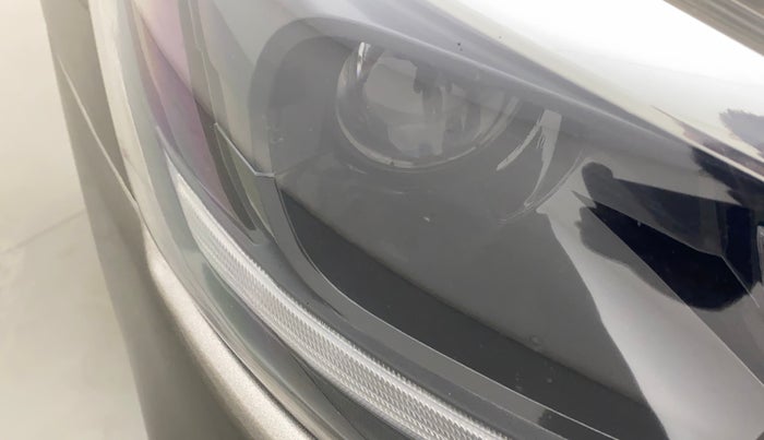 2021 Maruti Ciaz ZETA 1.5 SHVS MT PETROL, Petrol, Manual, 31,445 km, Right headlight - Minor scratches