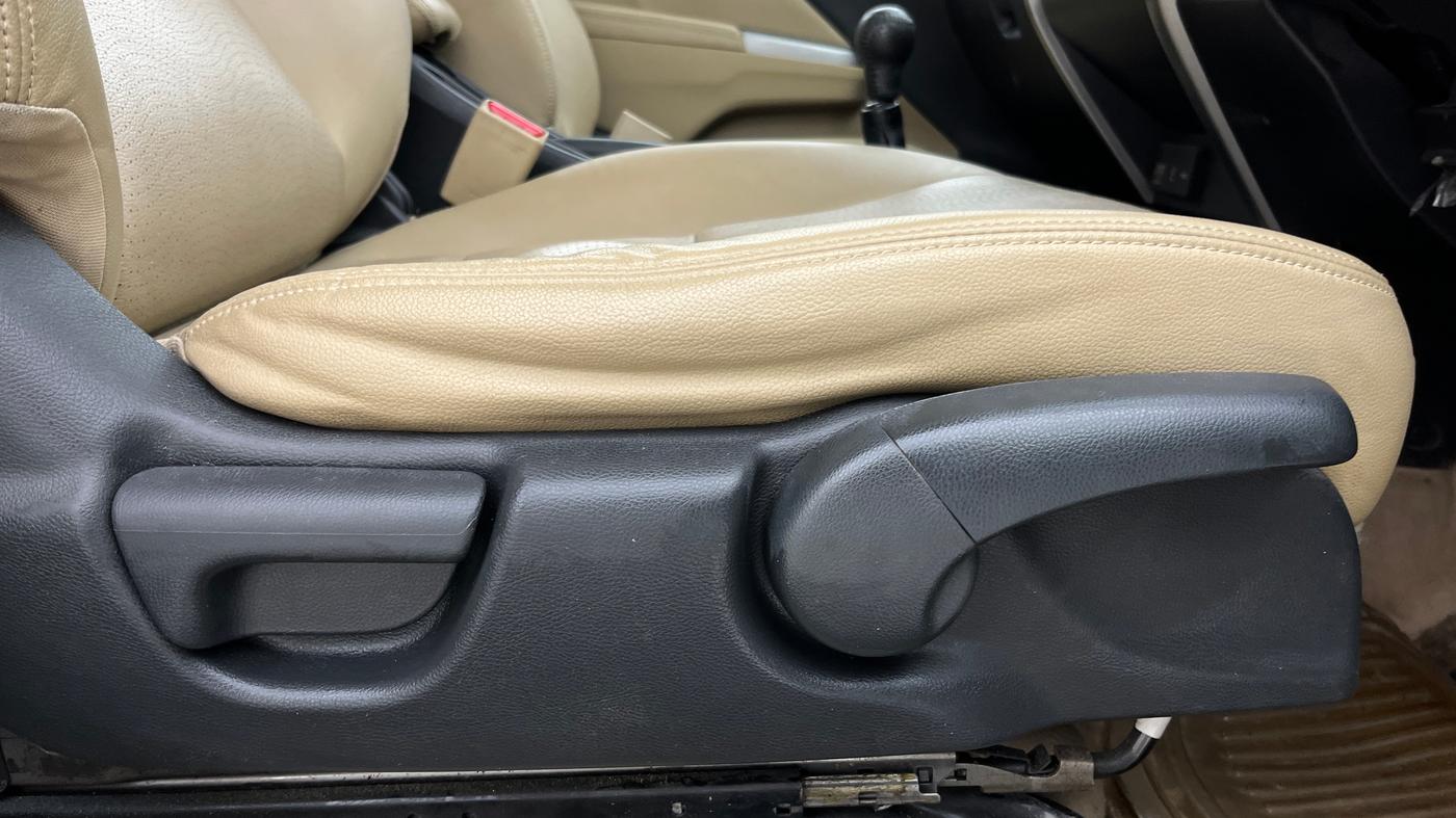 2016 Honda City 1.5L I-VTEC VX, Petrol, Manual, 95,054 km, Driver Side Adjustment Panel