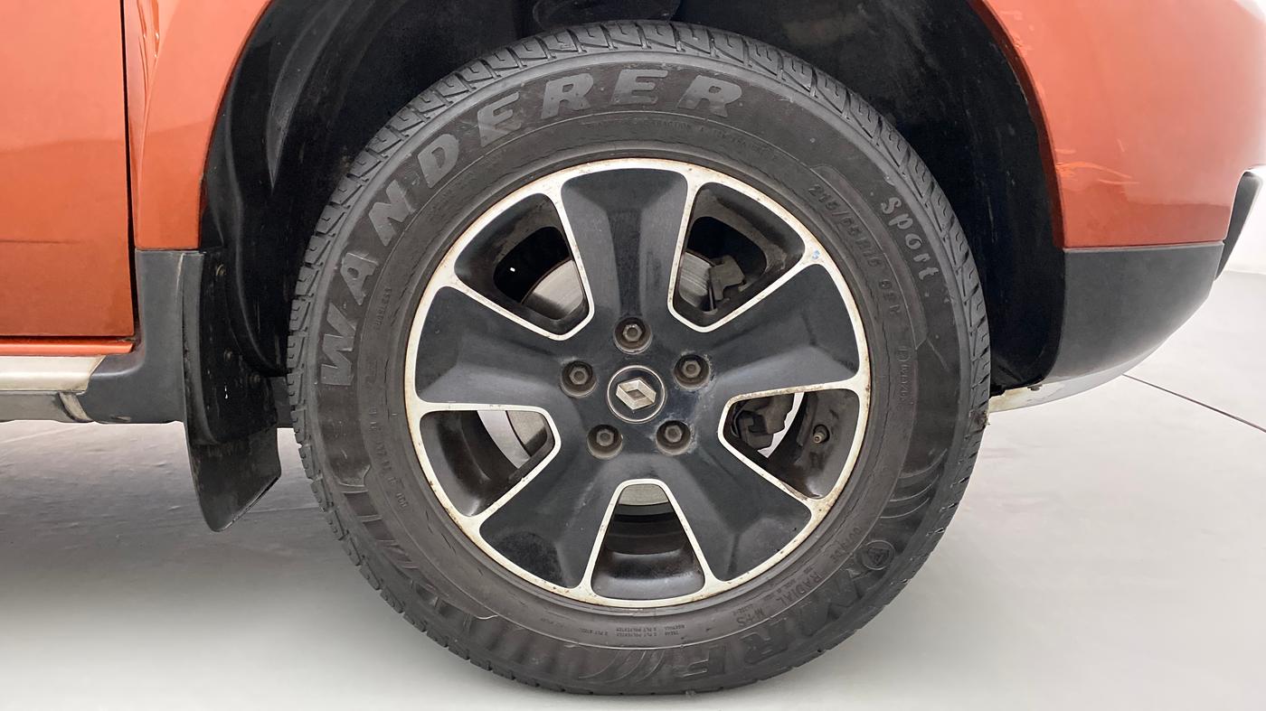2016 Renault Duster RXZ AMT 110 PS, Diesel, Automatic, 42,186 km, Right Front Wheel