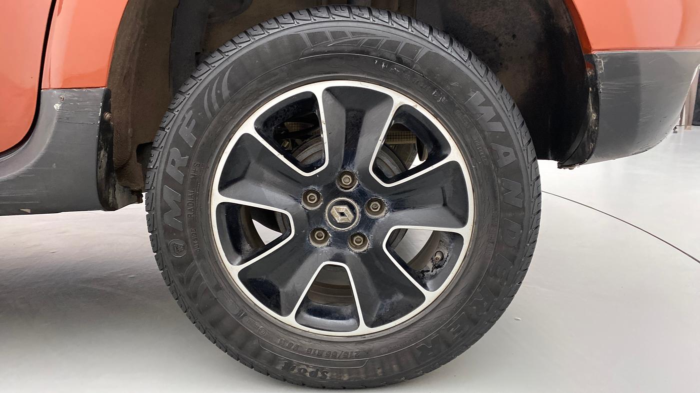 2016 Renault Duster RXZ AMT 110 PS, Diesel, Automatic, 42,186 km, Left Rear Wheel