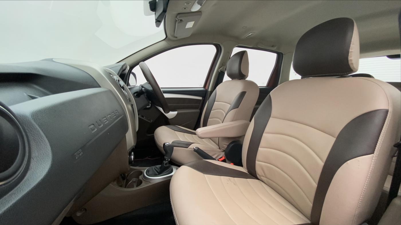 2016 Renault Duster RXZ AMT 110 PS, Diesel, Automatic, 42,186 km, Right Side Front Door Cabin