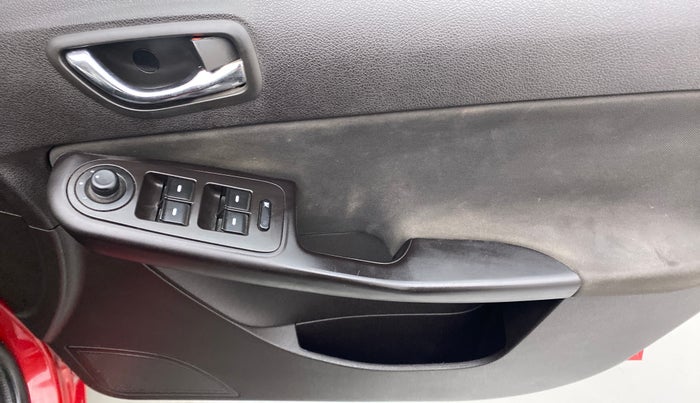 2015 Tata Zest XT QUADRAJET 90PS, Diesel, Manual, 80,609 km, Driver Side Door Panels Control