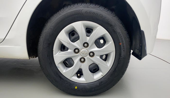 2017 Hyundai Elite i20 MAGNA 1.4 AT, Petrol, Automatic, 62,100 km, Left Rear Wheel