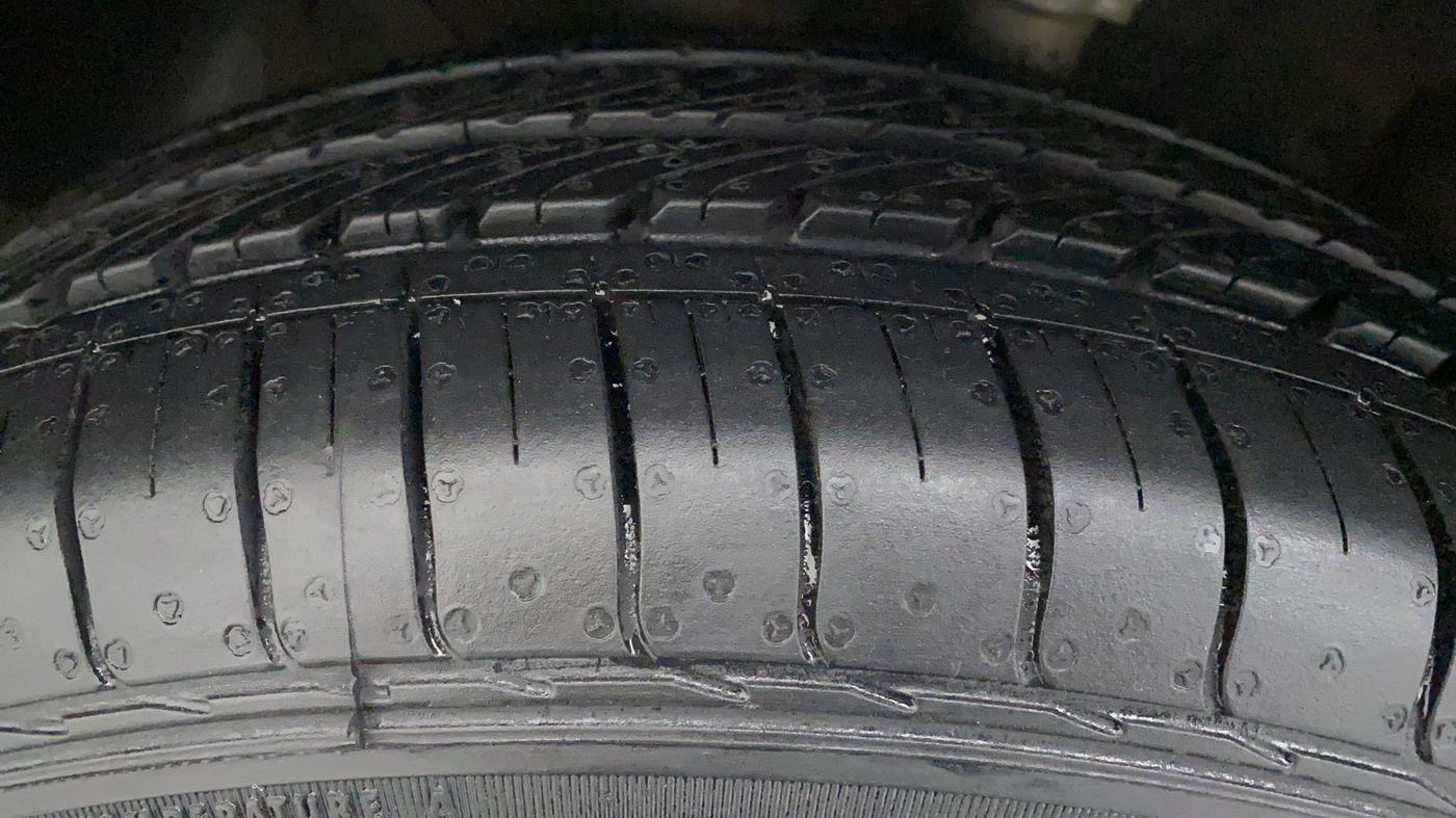 2017 Hyundai Elite i20 MAGNA 1.4 AT, Petrol, Automatic, 62,100 km, Left Rear Tyre Tread