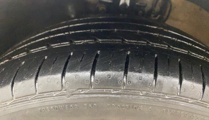 2021 Skoda Rapid STYLE TSI, Petrol, Manual, 33,507 km, Left Front Tyre Tread