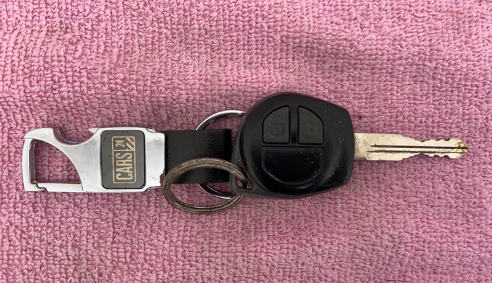2012 Maruti Swift VXI D, Petrol, Manual, 38,776 km, Key Close Up