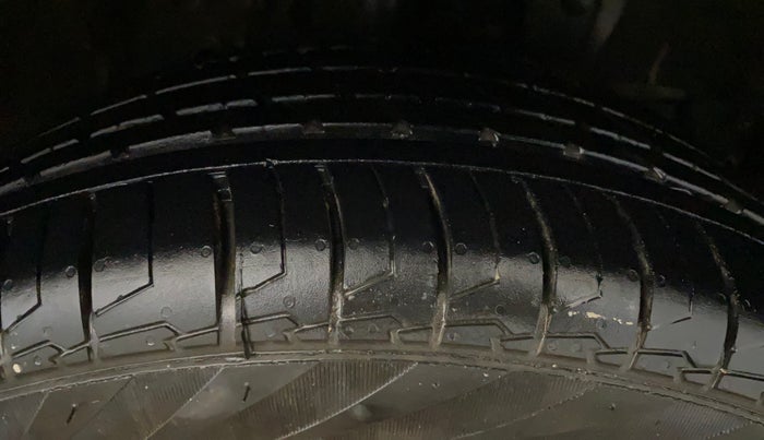 2018 Honda WR-V 1.2L I-VTEC VX MT, CNG, Manual, 60,004 km, Right Front Tyre Tread
