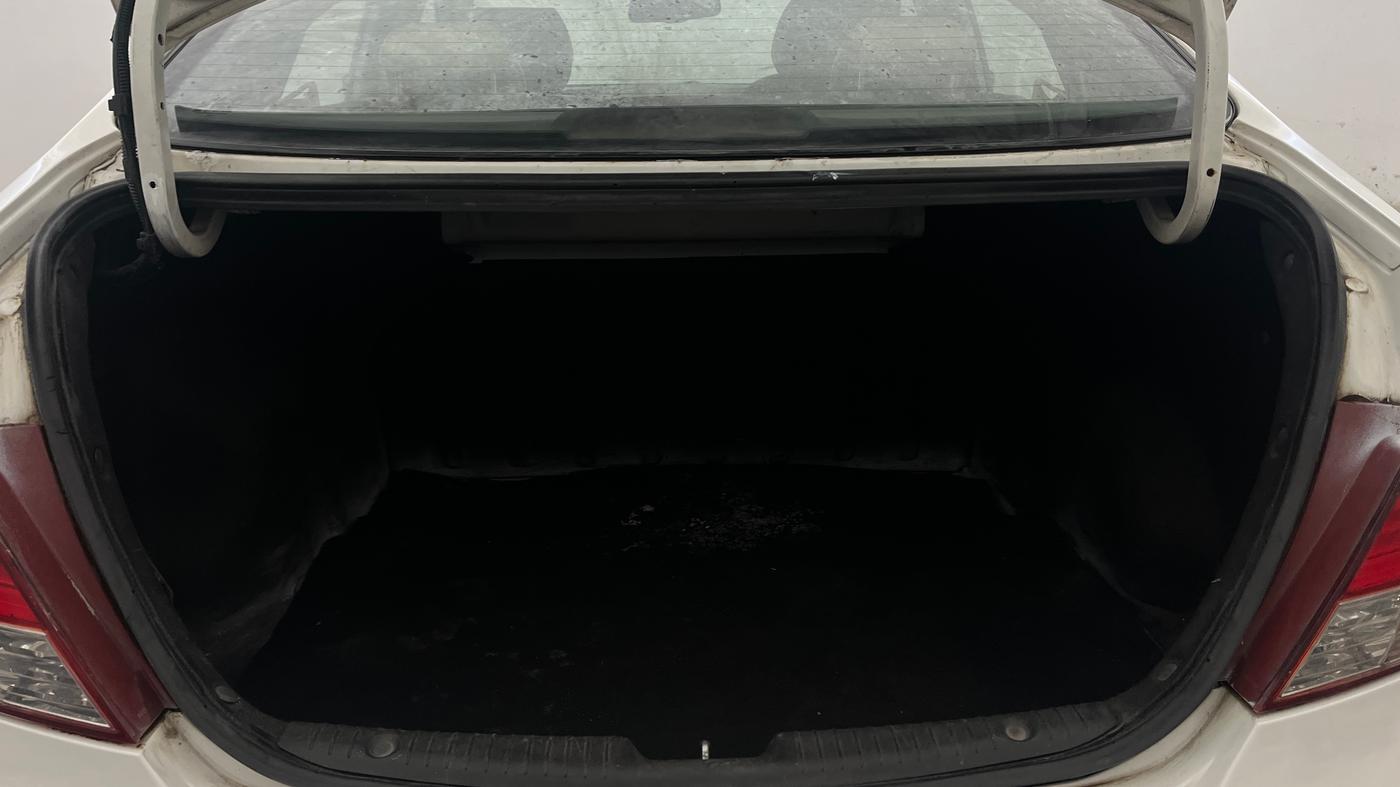 2013 Hyundai Verna FLUIDIC 1.6 CRDI SX OPT AT, Diesel, Automatic, 1,16,380 km, Boot Inside